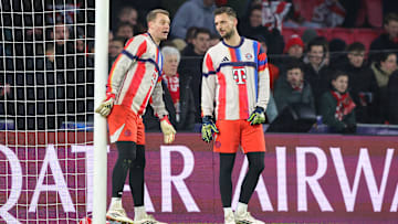 Sven Ulreich (re.) ist seit Jahren eine wichtige Bezugsperson für Manuel Neuer