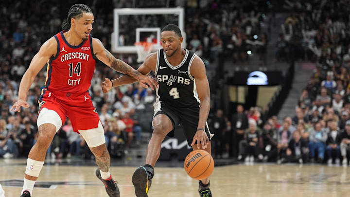 San Antonio Spurs guard De'Aaron Fox is a solid prop target on Monday night. 