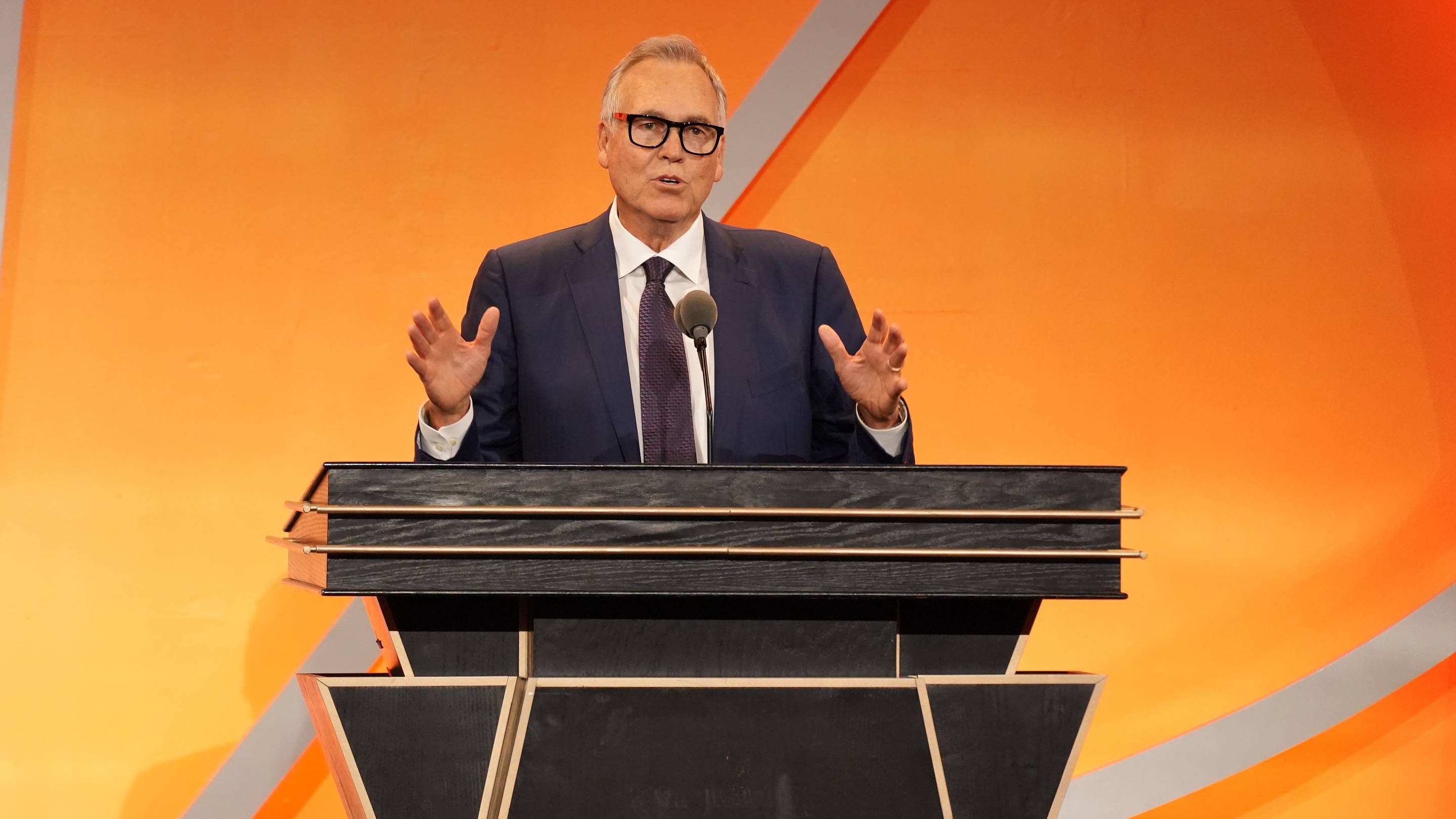 EXCLUSIVE: Mike D’Antoni Talks Current Rockets, Potential NBA Return