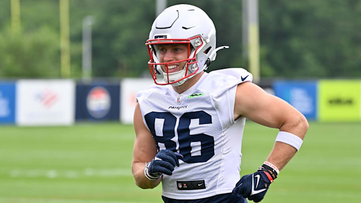 Patriots, Drake Maye, Efton Chism