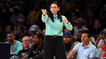Aug 12, 2025; Los Angeles, California, USA;  New York Liberty head coach Sandy Brondello instructs a play during the first quarter against the Los Angeles Sparks at Crypto.com Arena. Mandatory Credit: Kiyoshi Mio-Imagn Images