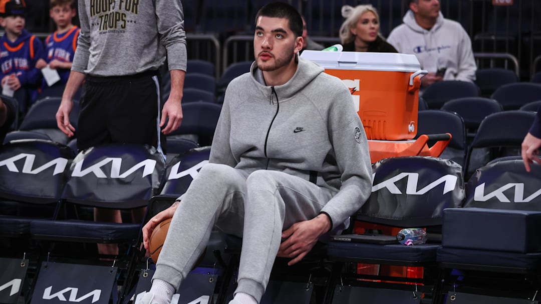 Memphis Grizzlies center Zach Edey warmed up prior to Tuesday's game against the New York Knicks at Madison Square Garden, but didn't play. He's been upgraded to 'doubtful' for Wednesday's contest at the Boston Celtics.