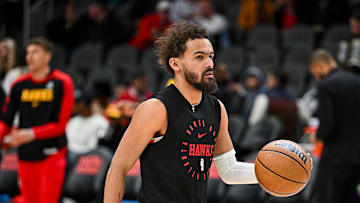 Trae Young warming up during a match up versus the Detroit Pistons 
