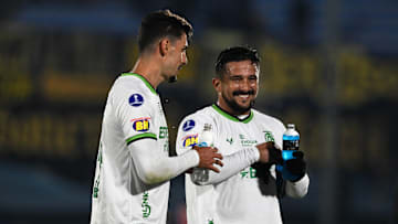 América-MG conseguiu sua classificação ao playoffs da Sul-Americana na "bacia das almas"