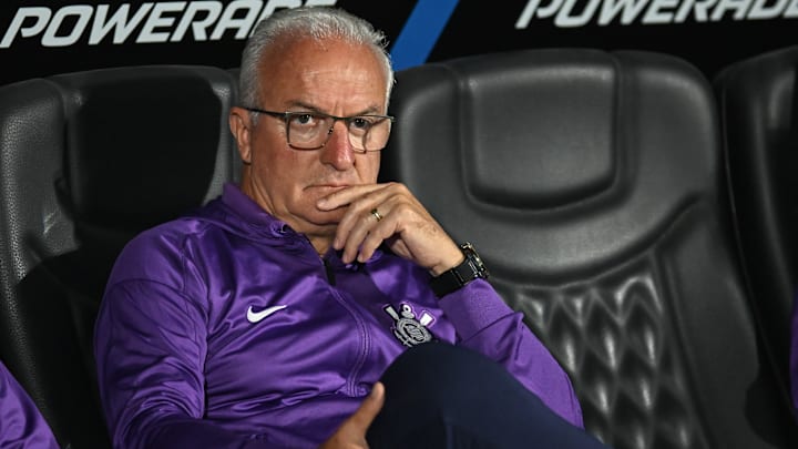 Dorival Júnior aproveitou intertemporada para observar jovens talentos do Timão Dorival Júnior aproveitou intertemporada para observar jovens talentos do Timão