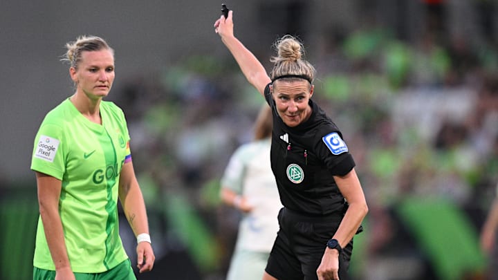 VfL Wolfsburg v Werder Bremen - Google Pixel Frauen-Bundesliga