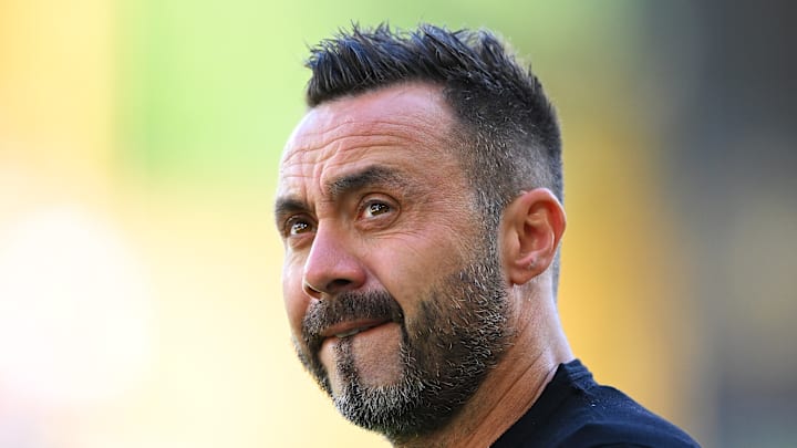 Roberto De Zerbi et l'OM voudraient un renfort à droite. Roberto De Zerbi et l'OM voudraient un renfort à droite.