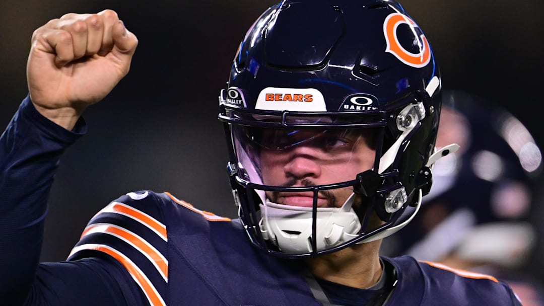 Chicago Bears quarterback Caleb Williams (18) warms up before the game against the Seattle Seahawks at Soldier Field.