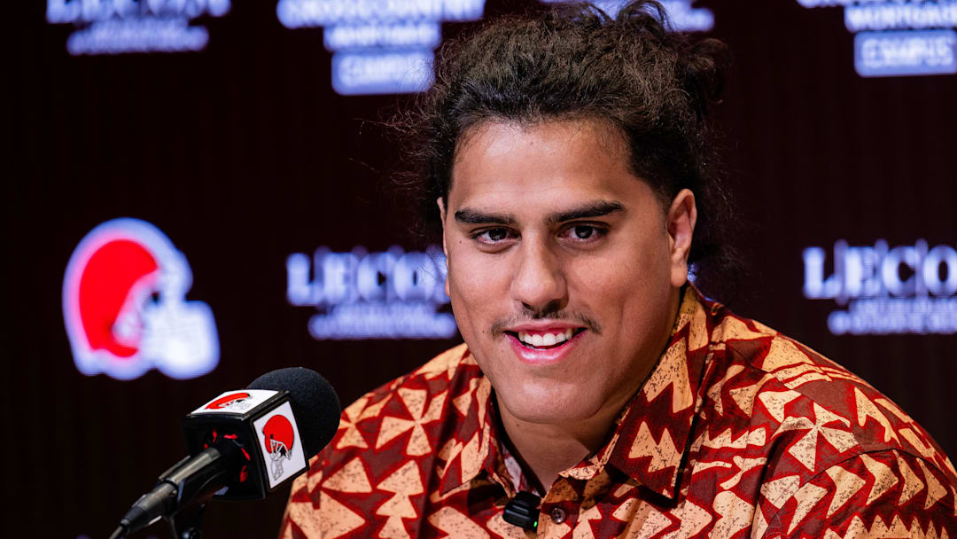 Apr 24, 2026; Berea, OH, USA; Cleveland Browns first round draft pick Spencer Fano talks to the media during an introductory press conference at CrossCountry Mortgage Campus. Mandatory Credit: Ken Blaze-Imagn Images Apr 24, 2026; Berea, OH, USA; Cleveland Browns first round draft pick Spencer Fano talks to the media during an introductory press conference at CrossCountry Mortgage Campus. Mandatory Credit: Ken Blaze-Imagn Images