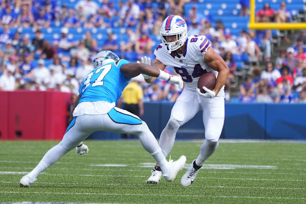 Little-known player unexpectedly "dominates" Bills practice, pulling off a play that leaves the entire team stunned! G