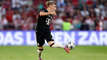 Lennart Karl kann einiges am Ball 