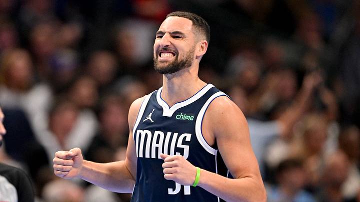 Nov 21, 2025; Dallas, Texas, USA; Dallas Mavericks guard Klay Thompson (31) reacts to missing a shot during the second quarter against the New Orleans Pelicans at the American Airlines Center. Mandatory Credit: Jerome Miron-Imagn Images