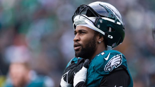 Philadelphia Eagles linebacker Haason Reddick (7) looks on during the second quarter of a game against the Arizona Cardinals.