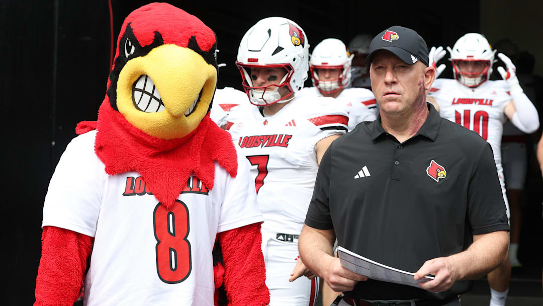 Louisville Cardinals head coach Jeff Brohm Louisville Cardinals head coach Jeff Brohm