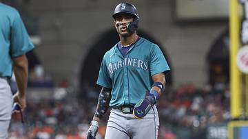 Mariners Claim Right-hander Hagen Danner Off Waivers - News Directory 3