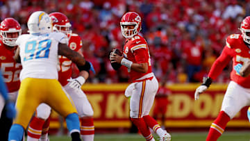 Los Angeles Chargers v Kansas City Chiefs