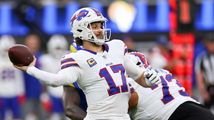 Buffalo Bills v Los Angeles Rams