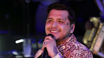 Christian Nodal asiste al cine por primera vez con Belinda