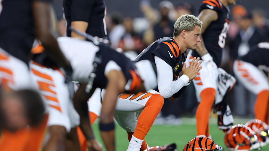 Look: Ja'Marr Chase Wears Unique Fit, as Joe Burrow and Bengals Arrive for AFC North Showdown With Ravens