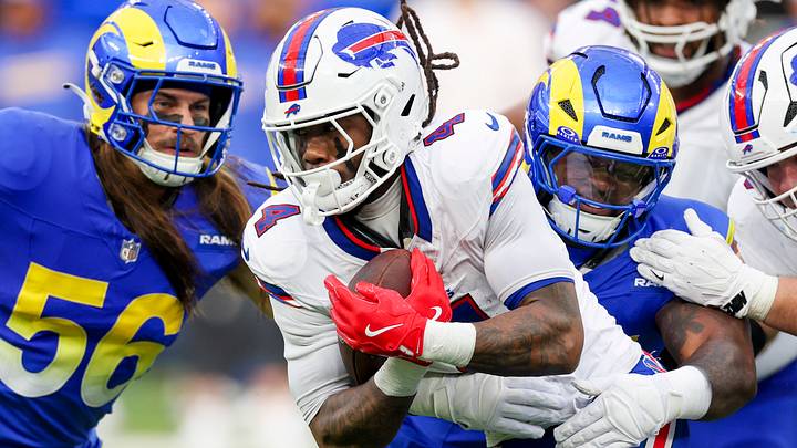 Buffalo Bills v Los Angeles Rams