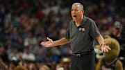 Houston Cougars head coach Kelvin Sampson reacts after a play against the Duke Blue Devils