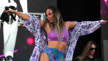 Belinda luce irreconocible con su nuevo look 