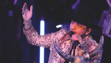 El cantante Christian Nodal compartió un íntimo momento
