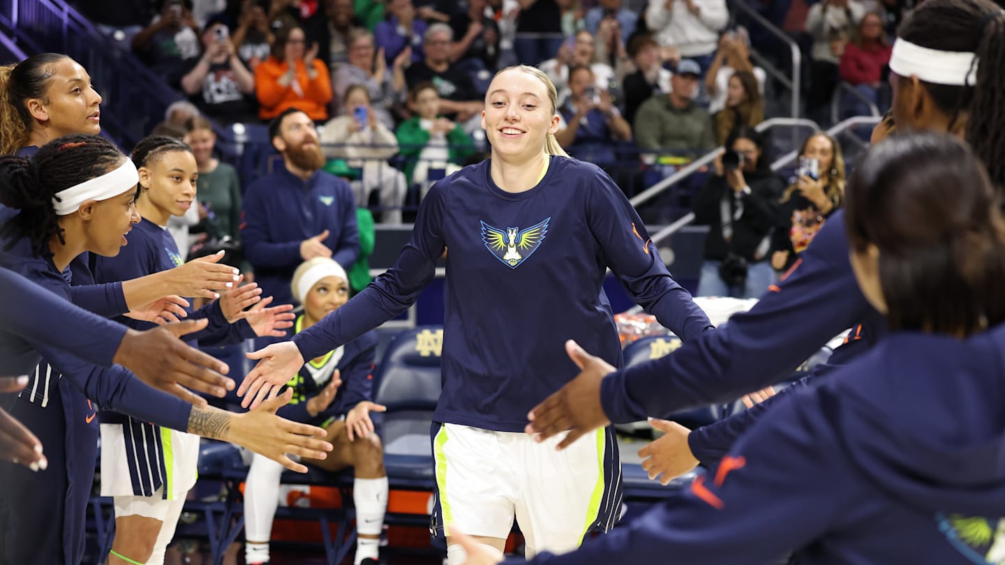 Paige Bueckers Gives Thoughtful Response Pushing Back on Caitlin Clark ...