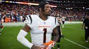 Oct 8, 2023; Glendale, Arizona, USA; Cincinnati Bengals wide receiver Ja'Marr Chase (1) against the Arizona Cardinals at State Farm Stadium. Mandatory Credit: Mark J. Rebilas-Imagn Images