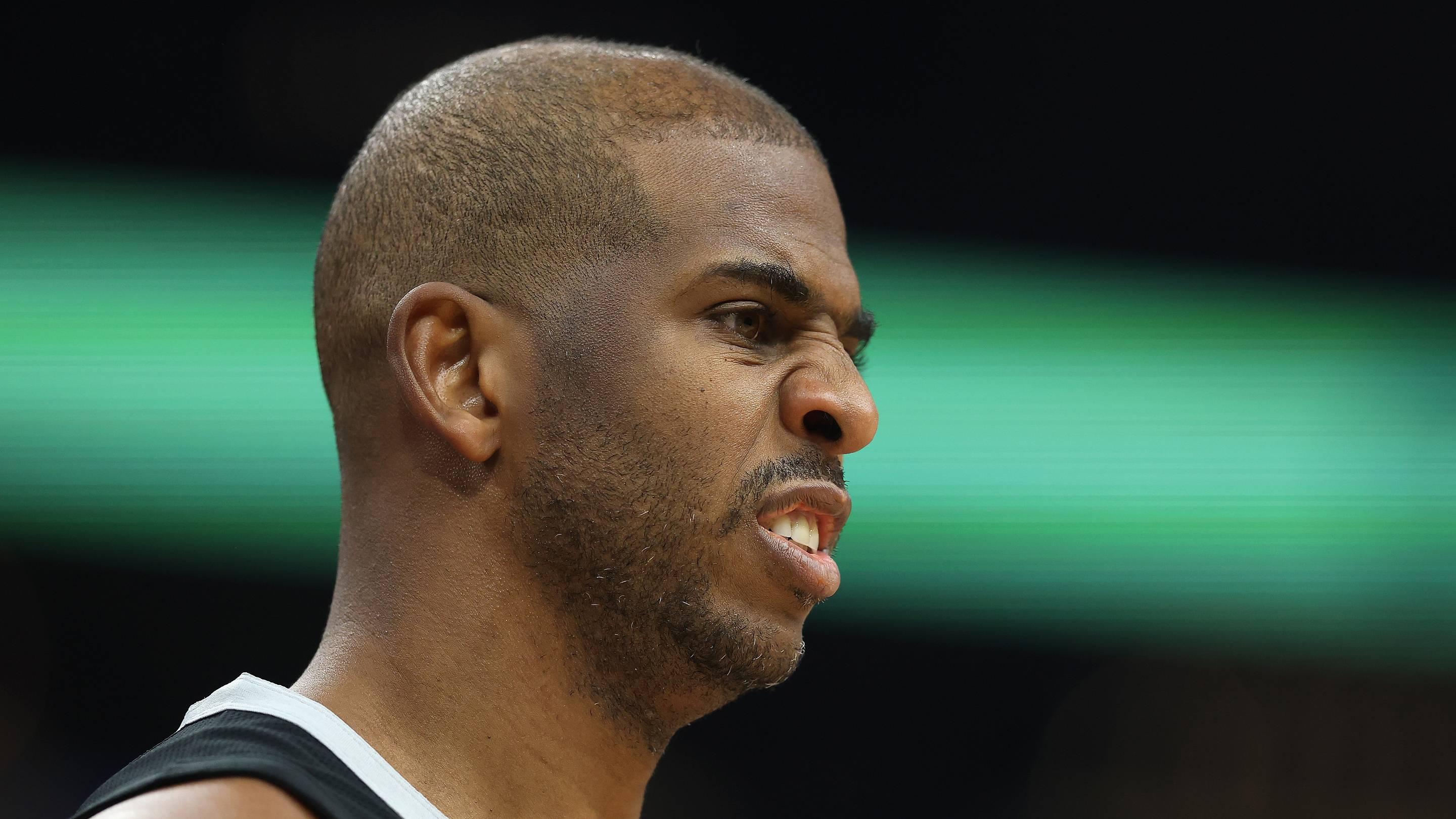 Beloved former Suns great in serious danger of not finishing the season