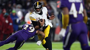 Pittsburgh Steelers v Baltimore Ravens