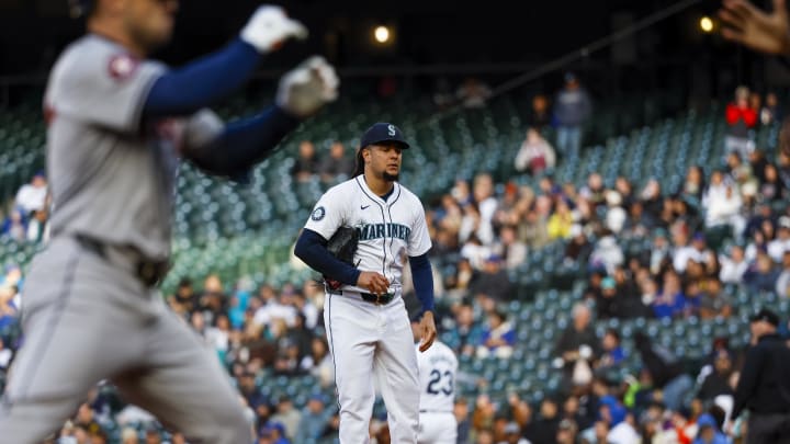 Seattle Mariners starting pitcher Luis Castillo (58) reacts on the mound after surrendering a two-run home run to Houston Astros third baseman Alex Bregman (2, left) during the fourth inning at T-Mobile Park on May 28.