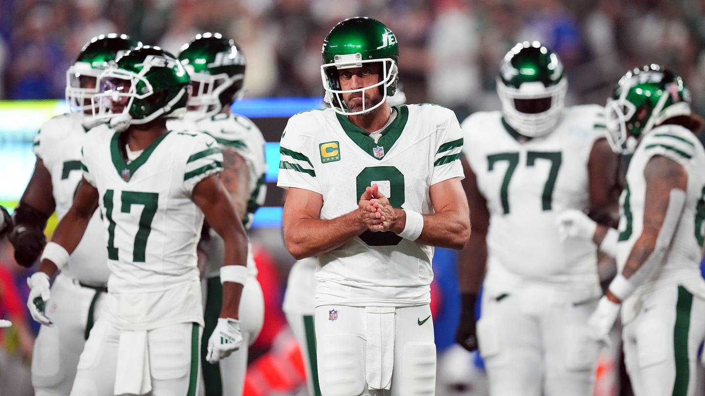 NFL Analyst Goes Off On Rant About New York Jets QB Aaron Rodgers - Vimarsana News