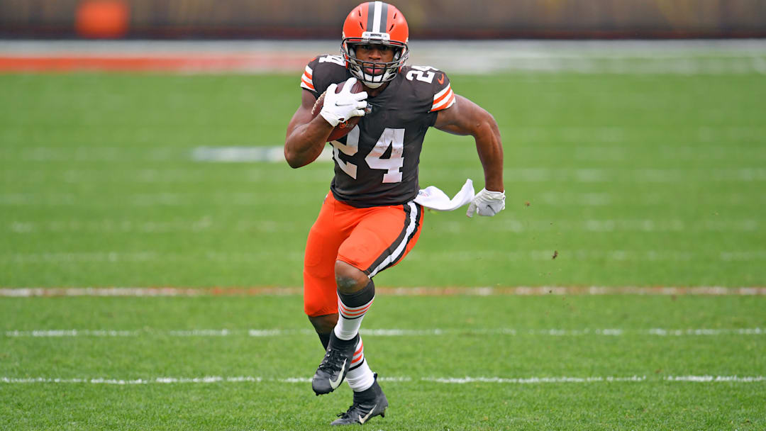 Pittsburgh Steelers v Cleveland Browns