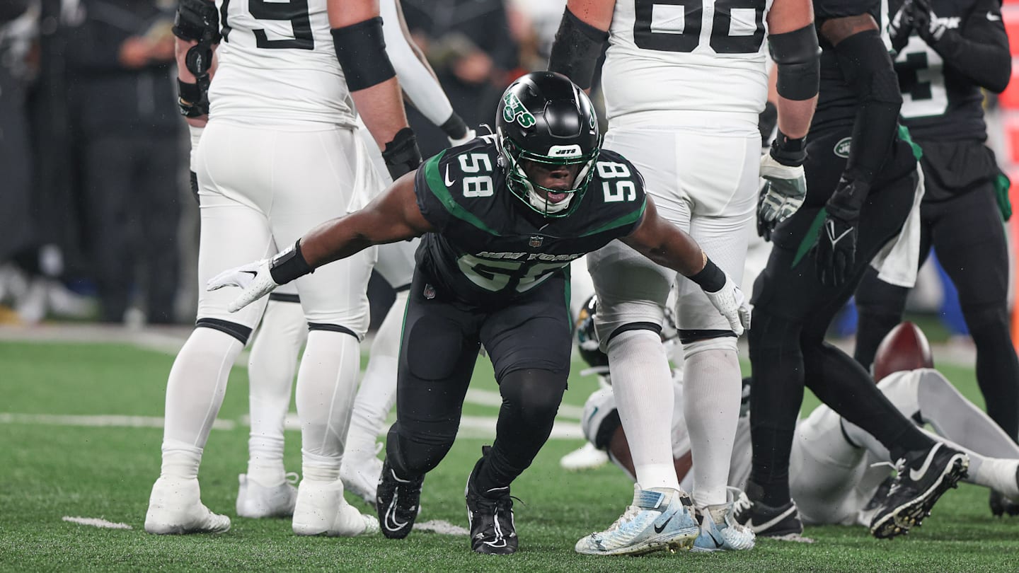 Cowboys add veteran reinforcements to their defensive line