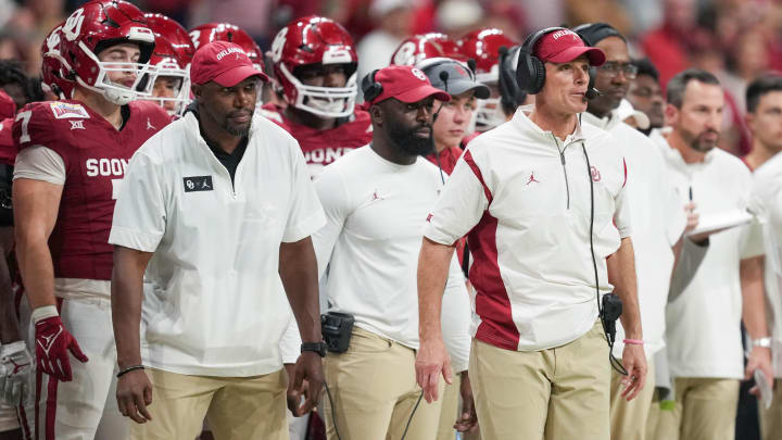 Oklahoma Sooners head coach Brent Venables and staff