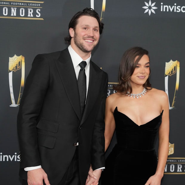 Josh Allen and Hailee Steinfel