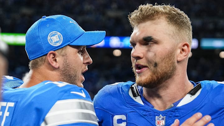 Detroit Lions quarterback Jared Goff (16) celebrates 26-20 win over Los Angeles Rams 