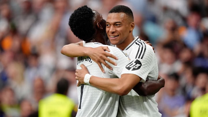 Vini und Mbappé freuen sich sicher über das neue Trikot Vini und Mbappé freuen sich sicher über das neue Trikot