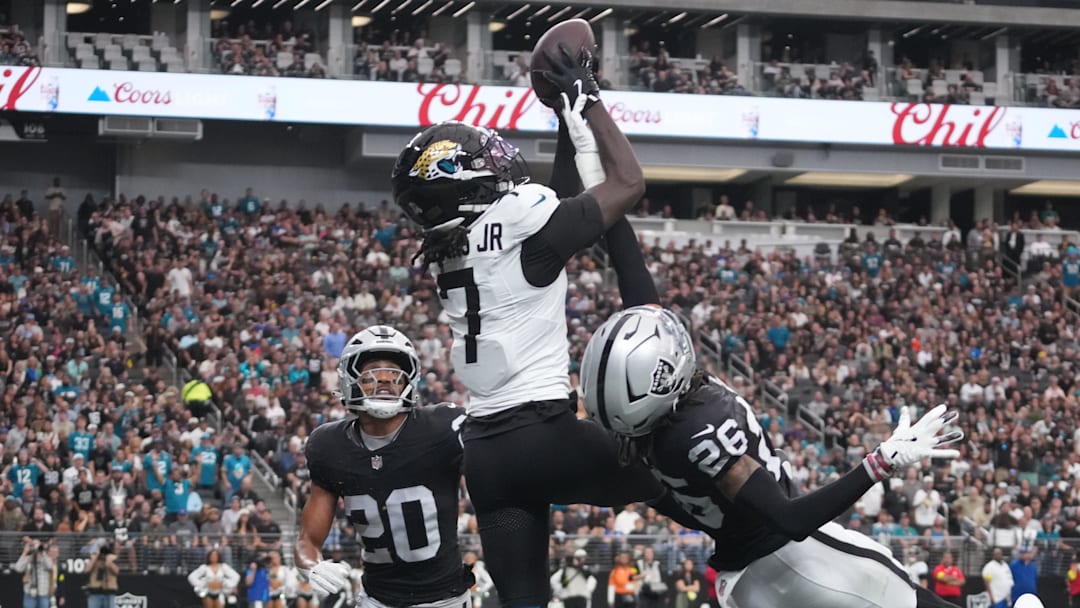 Nov 2, 2025; Paradise, Nevada, USA; Jacksonville Jaguars wide receiver Brian Thomas Jr. (7) attempts a catch during the first half against the Las Vegas Raiders at Allegiant Stadium. Mandatory Credit: Kirby Lee-Imagn Images