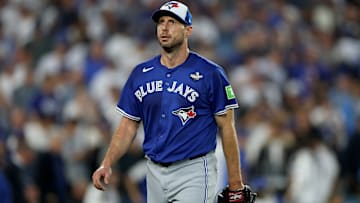 World Series - Toronto Blue Jays v Los Angeles Dodgers - Game Three