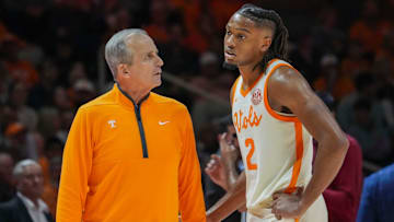 Tennessee head basketball coach Rick Barnes talked to Tennessee guard Chaz Lanier (2) during a college basketball game between Tennessee and Arkansas held at Thompson-Boling Arena at Food City Center in Knoxville, Tenn., on Saturday, January 4, 2025. Tennessee won 76-52 against Arkansas.