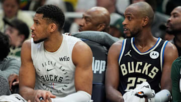 Memphis Grizzlies v Milwaukee Bucks
