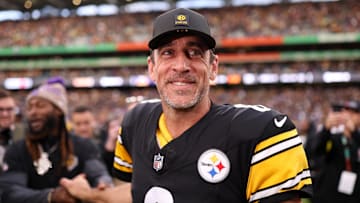 Minnesota Vikings quarterback Aaron Rodgers