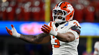 Dec 7, 2024; Charlotte, NC, USA; Clemson Tigers defensive end T.J. Parker (3) reacts after a play during the third quarter against the Southern Methodist Mustangs in the 2024 ACC Championship game at Bank of America Stadium. Mandatory Credit: Bob Donnan-Imagn Images