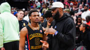 LeBron jugaría con su hijo mayor Bronny