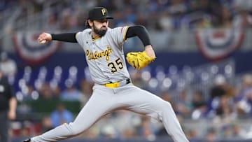 Pittsburgh Pirates v Miami Marlins