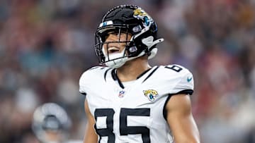 Nov 23, 2025; Glendale, Arizona, USA; Jacksonville Jaguars tight end Brenton Strange (85) against the Arizona Cardinals at State Farm Stadium. Mandatory Credit: Mark J. Rebilas-Imagn Images
