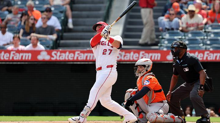 Houston Astros v Los Angeles Angels