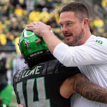 Oregon Ducks in Danger of Losing Five-Star Recruit to LSU Tigers?